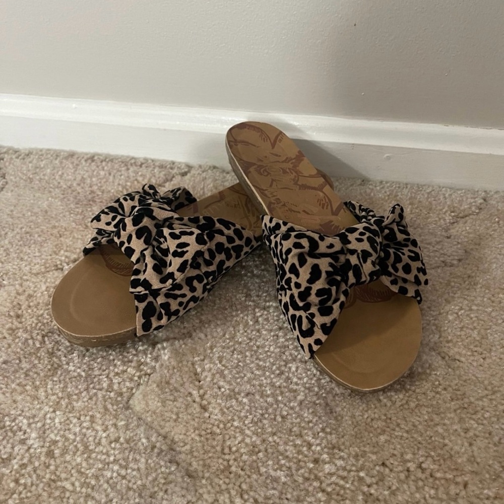 Tan and Black Leopard Print Slide Sandals
